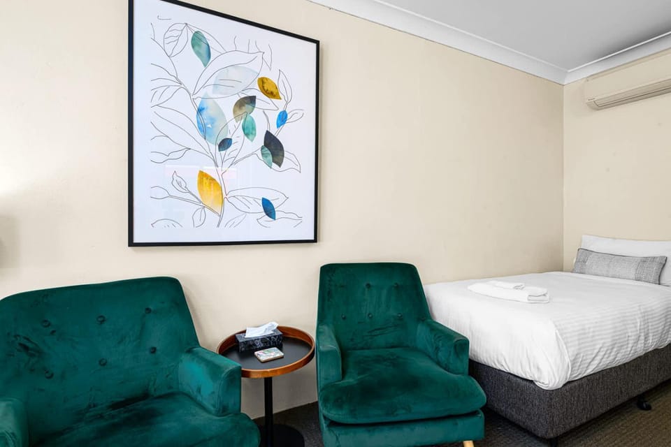 Living room, Photo of the whole room, Bedroom