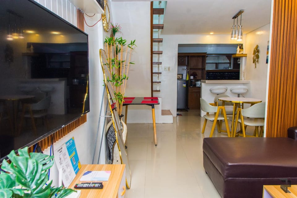 TV and multimedia, Kitchen or kitchenette, Living room, Seating area, Dining area, Evening entertainment