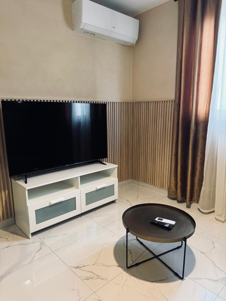 TV and multimedia, air conditioner
