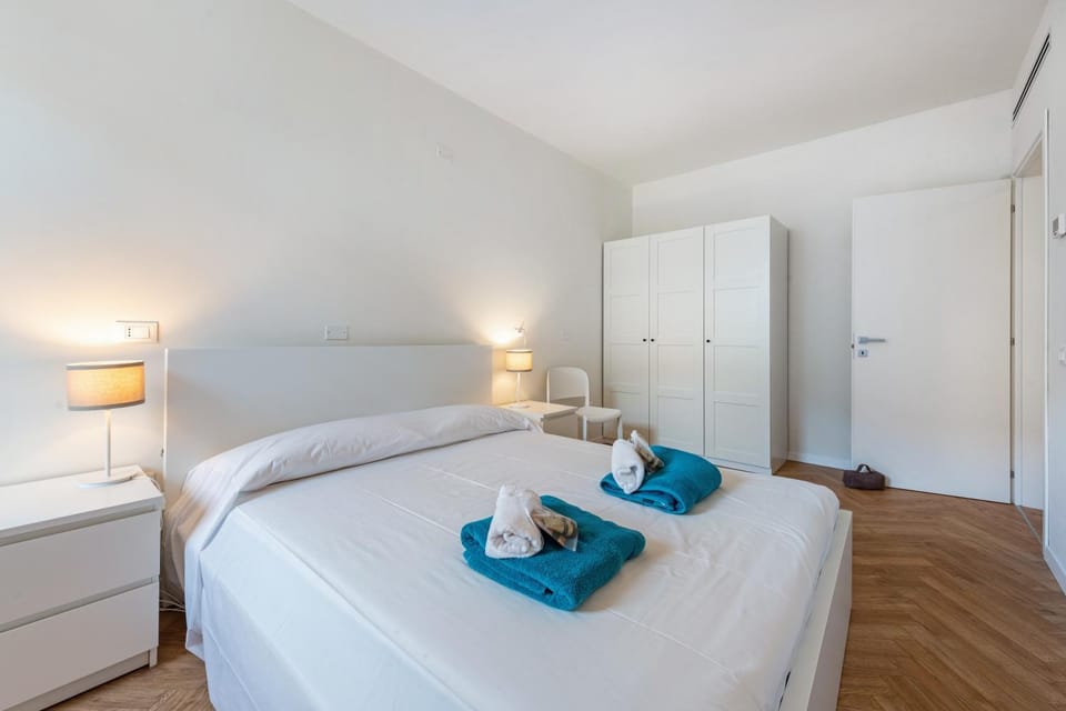 Property building, Kitchen or kitchenette, Living room