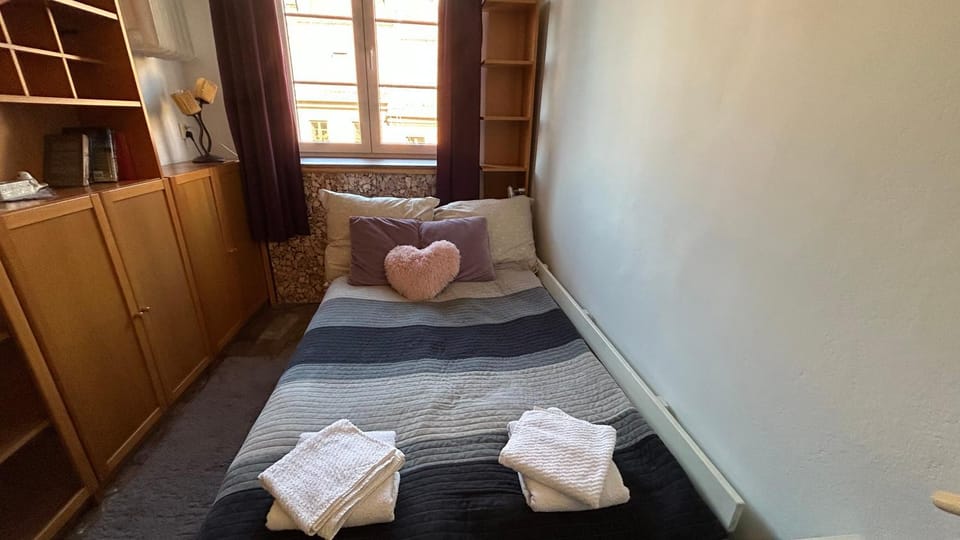Bed, Bedroom, towels, wardrobe