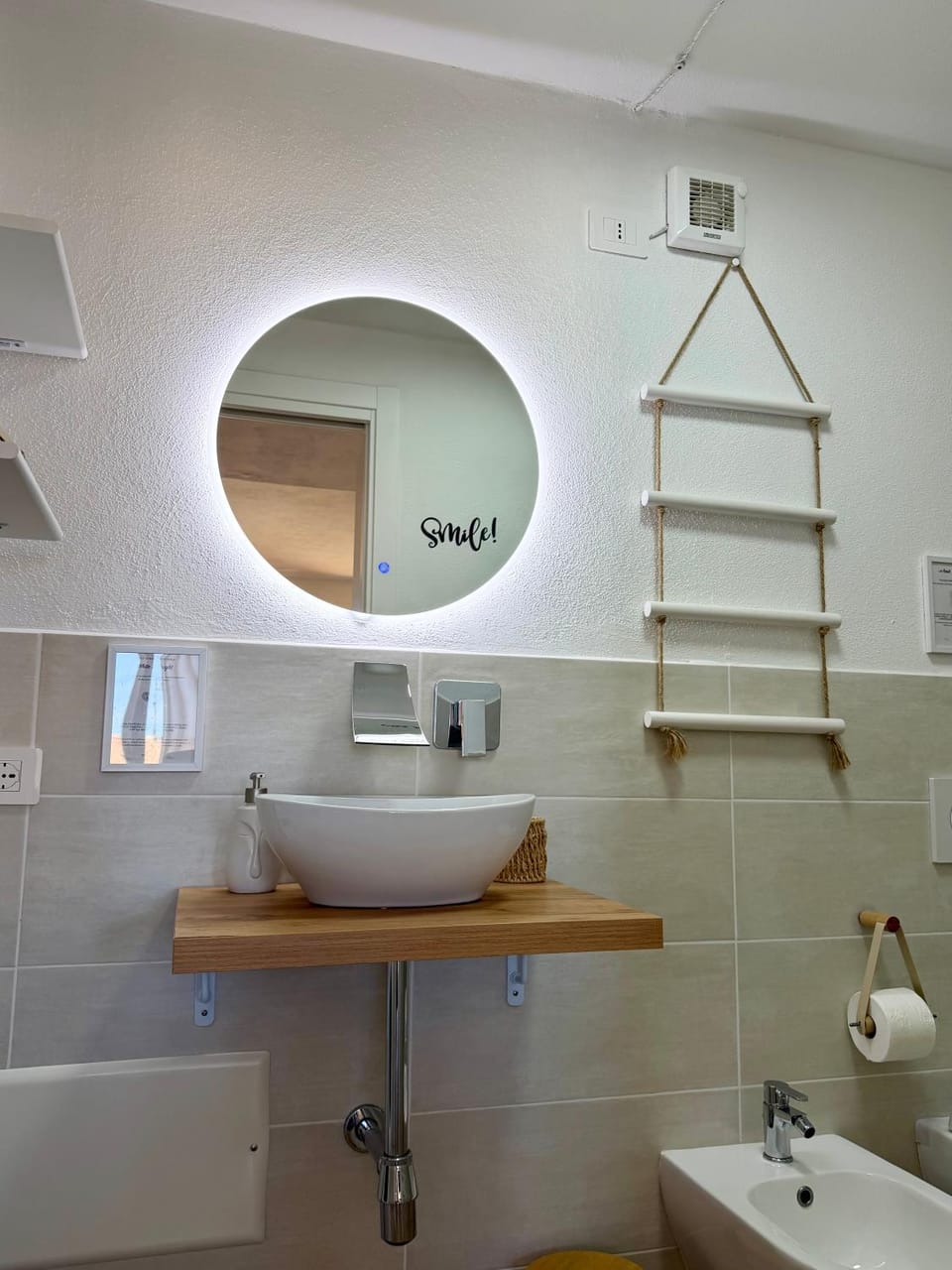 Bathroom, towels