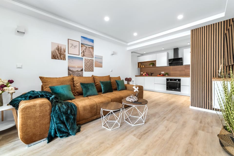 Kitchen or kitchenette, Living room, Seating area