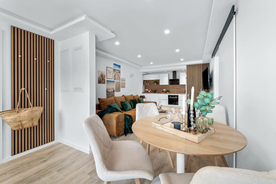 Kitchen or kitchenette, Living room, Dining area