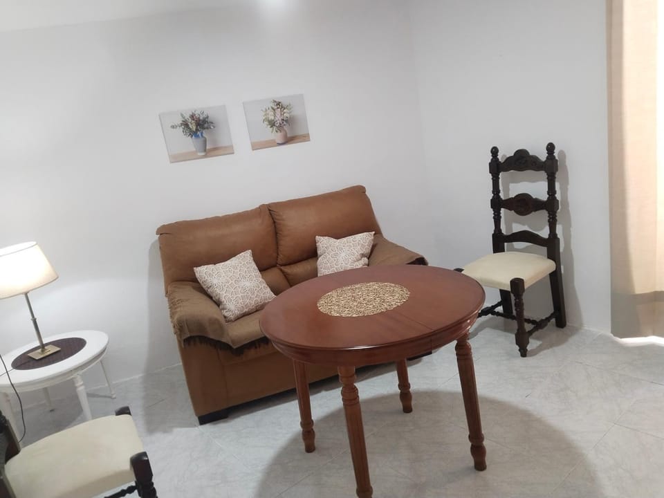 Living room, Photo of the whole room