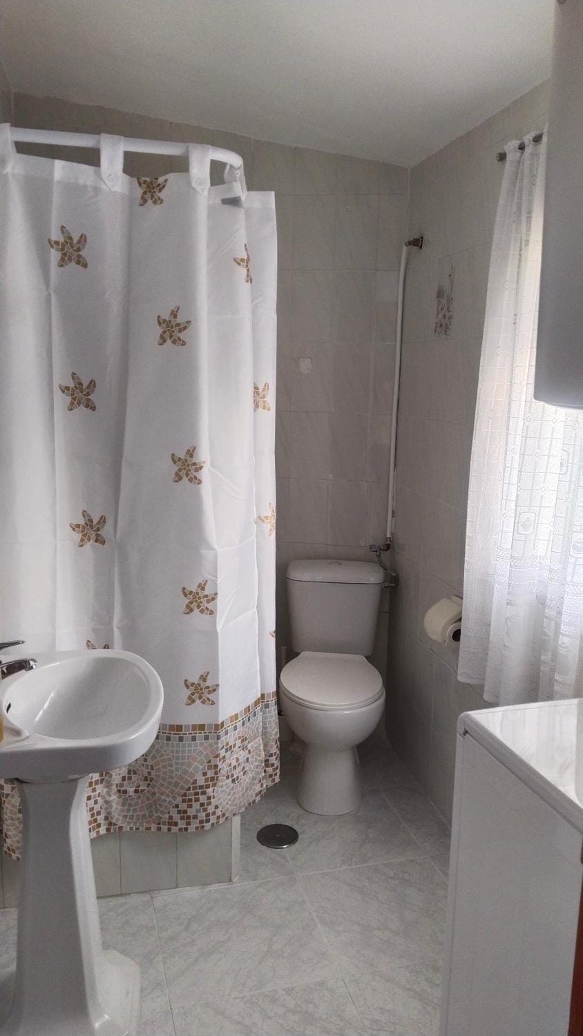Shower, Toilet, Bathroom, Bath