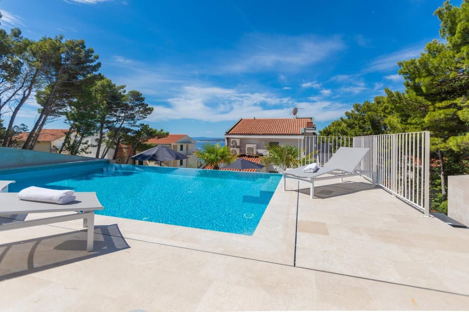 Day, Swimming pool, Swimming pool