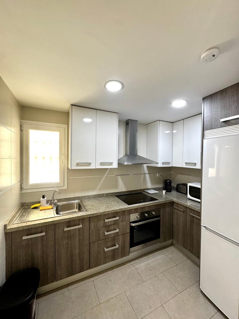 Kitchen or kitchenette, stove, stove, kitchen