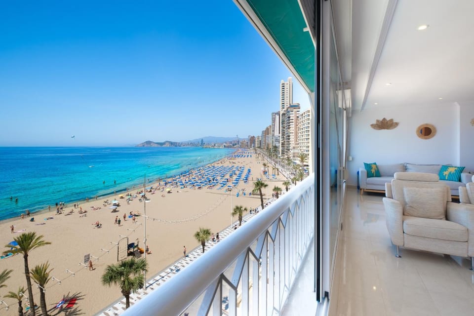Nearby landmark, Day, Natural landscape, View (from property/room), Living room, Beach, Sea view