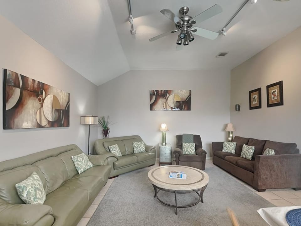 Living room, Seating area, furniture