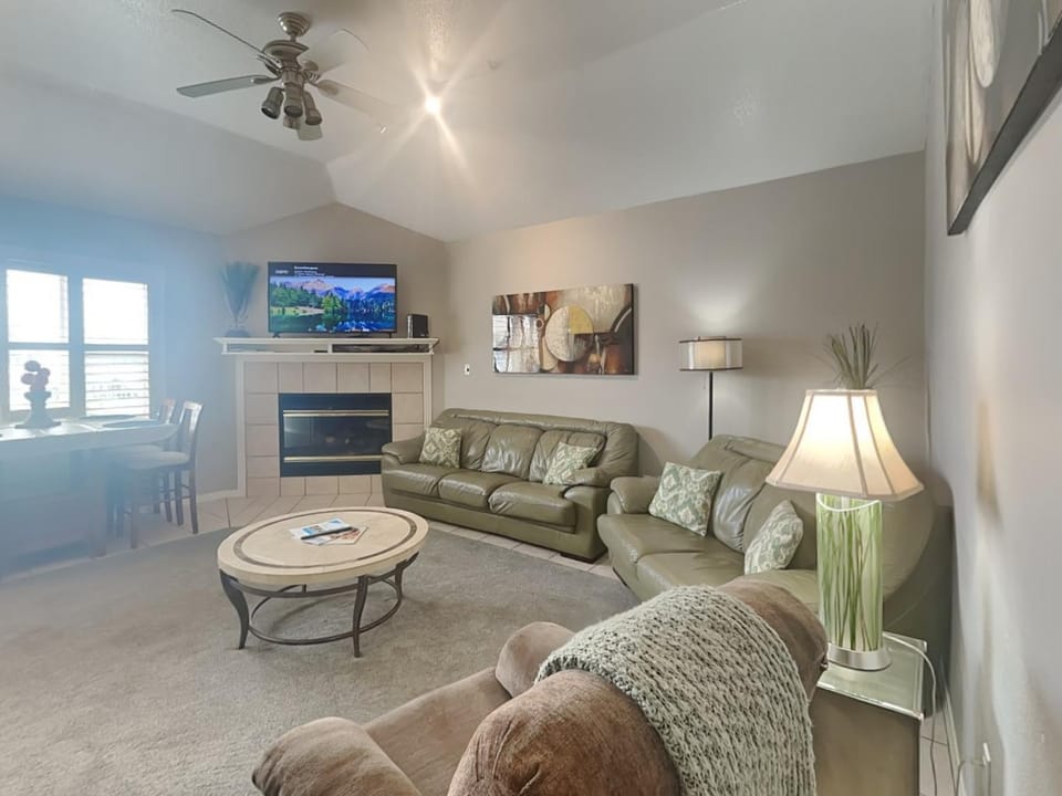 TV and multimedia, Living room, Seating area, fireplace, furniture