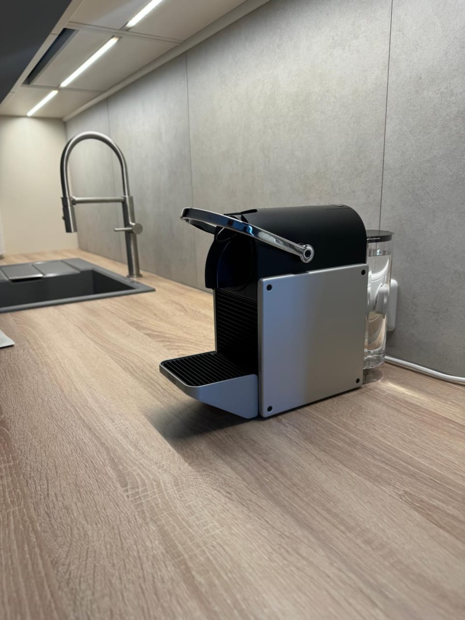 Coffee/tea facilities, kitchen