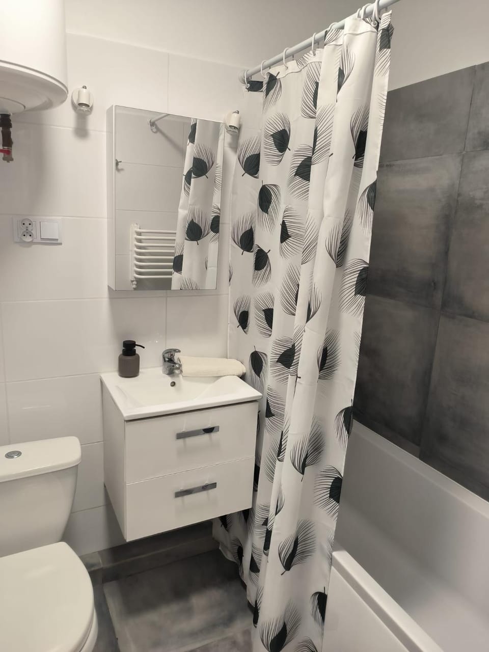 Shower, Toilet, Bathroom
