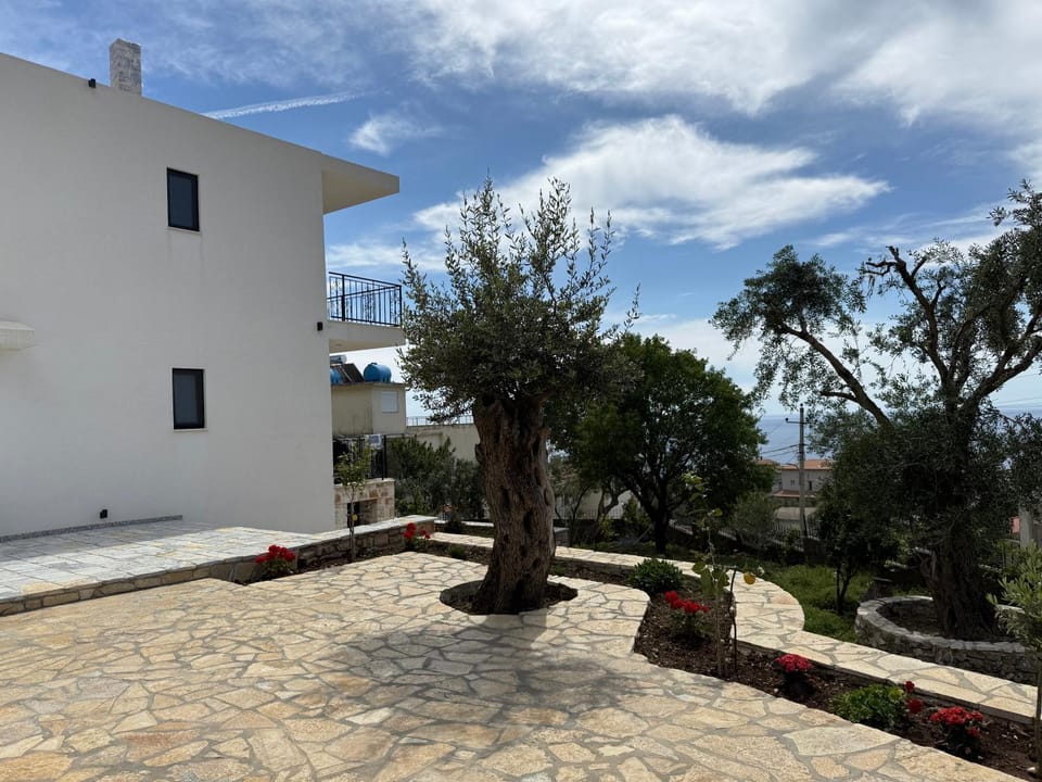 Property building, Day, Natural landscape, Garden