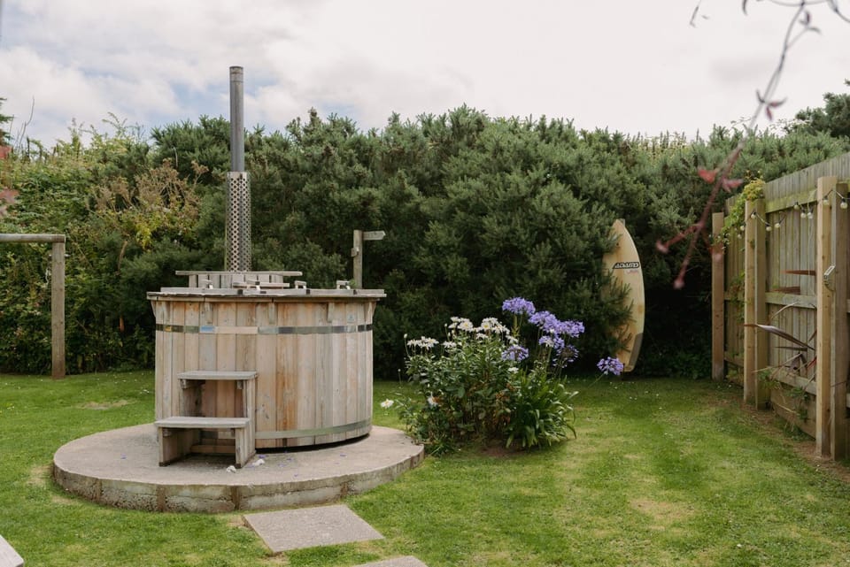 Day, Garden, Hot Tub