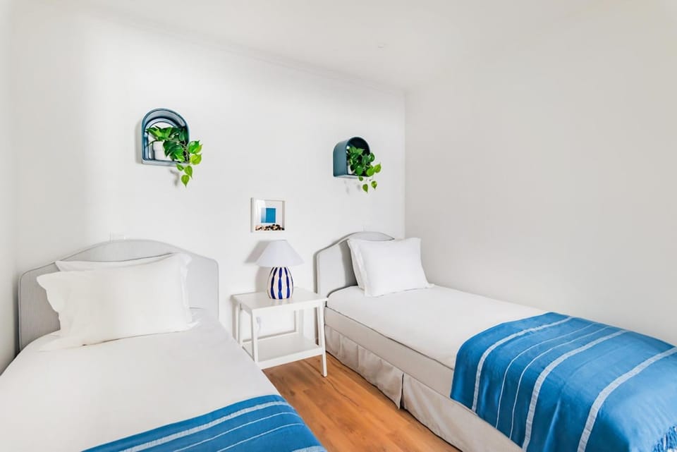 Seaside Modern Flat I @ Historical Cascais Apartment in Cascais