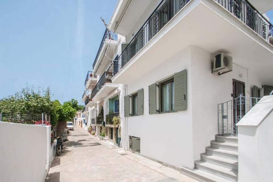 Property building, Street view