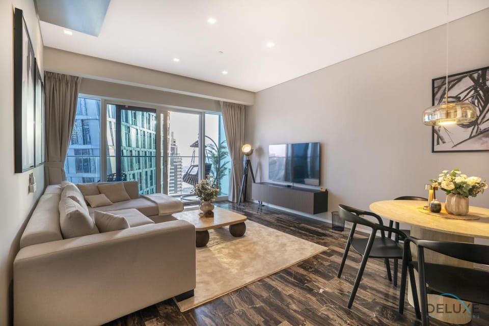 TV and multimedia, Living room, Dining area
