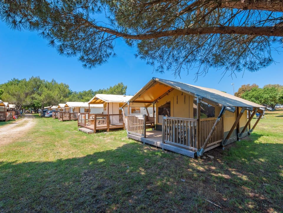 Property building, Garden view