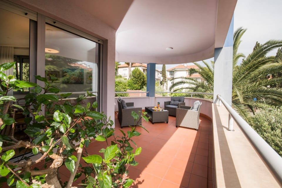 Balcony/Terrace, Balcony/Terrace