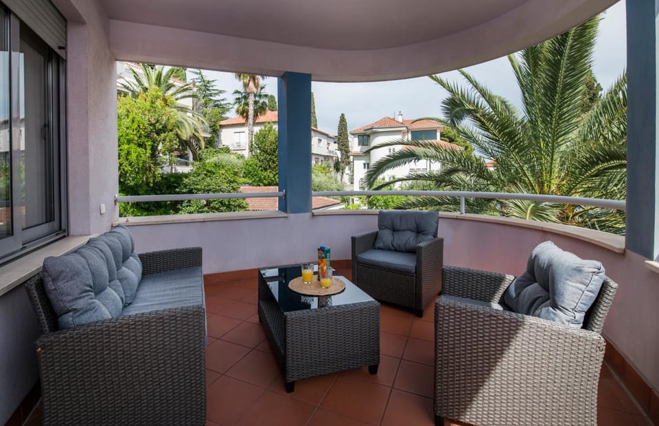 Balcony/Terrace, Balcony/Terrace