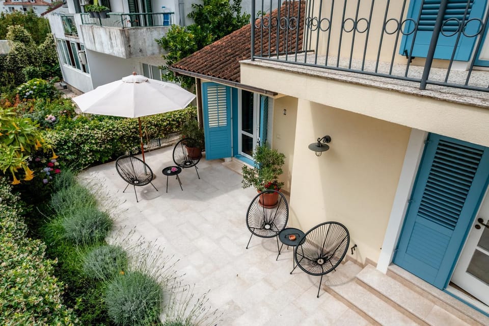 Patio, Spring, Day, Garden, Garden, View (from property/room), Balcony/Terrace, Garden view