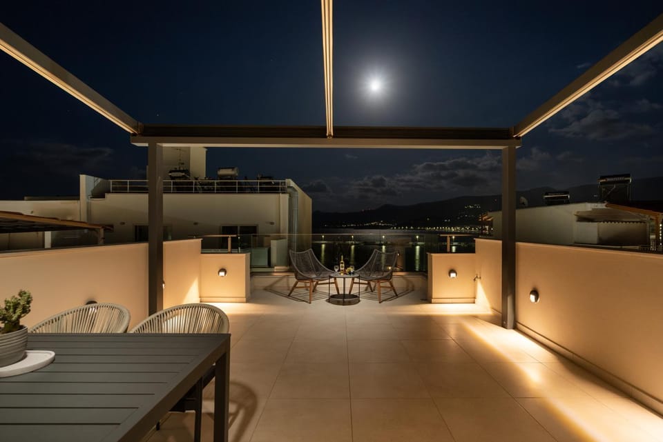 Night, Balcony/Terrace