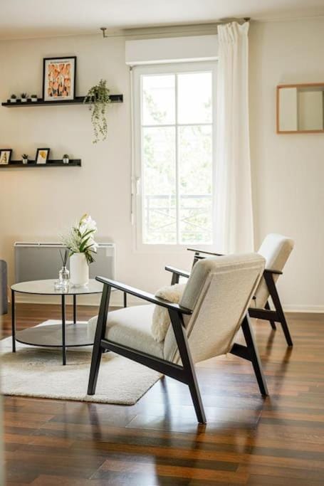 Appartement avec Terrasse, Parking et WiFi, DisneyLand Paris Apartment in Chessy