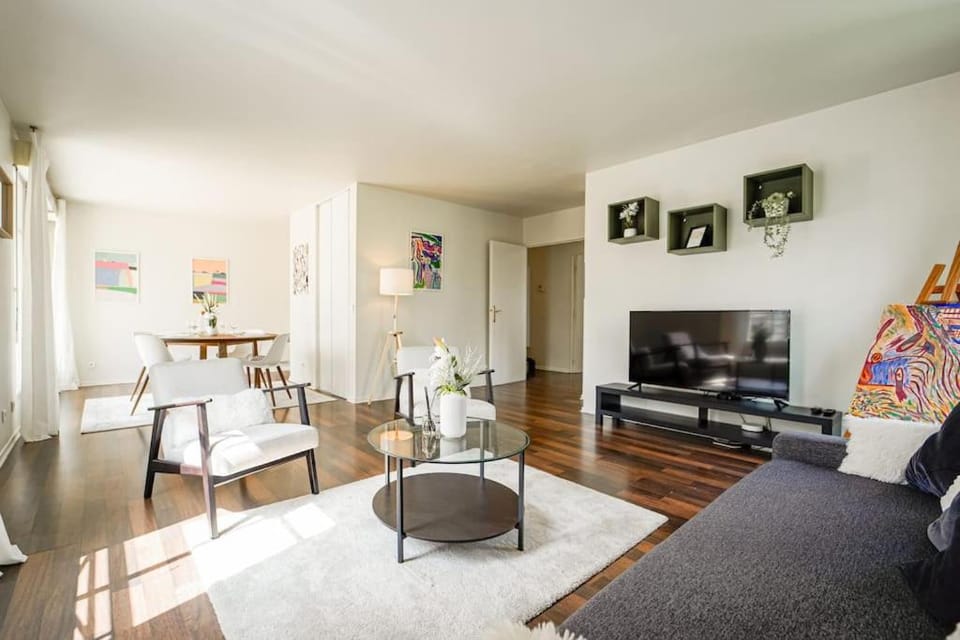 TV and multimedia, Living room, Seating area