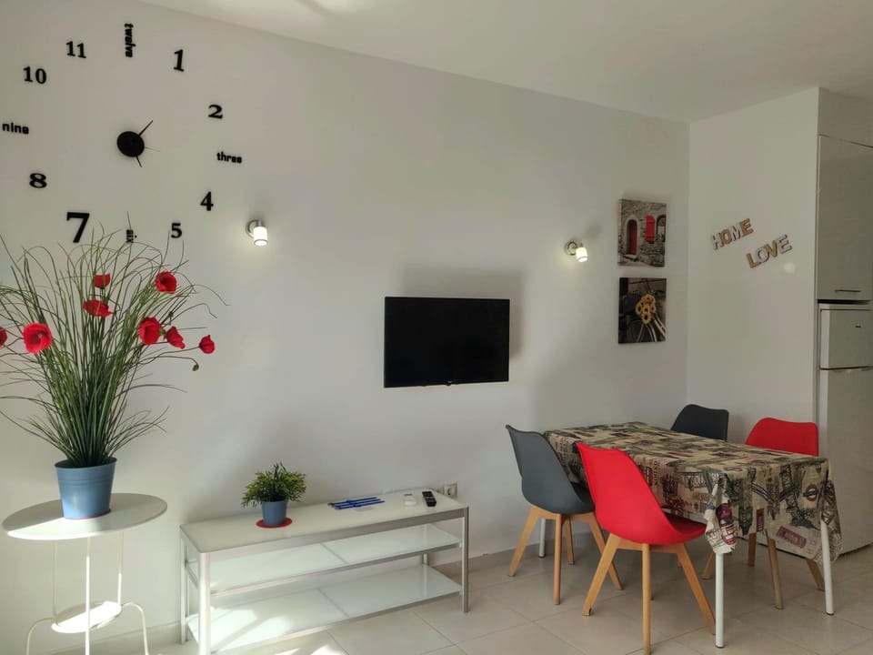 1º Línea de playa con piscinas & parque acuático Apartment in Benalmadena