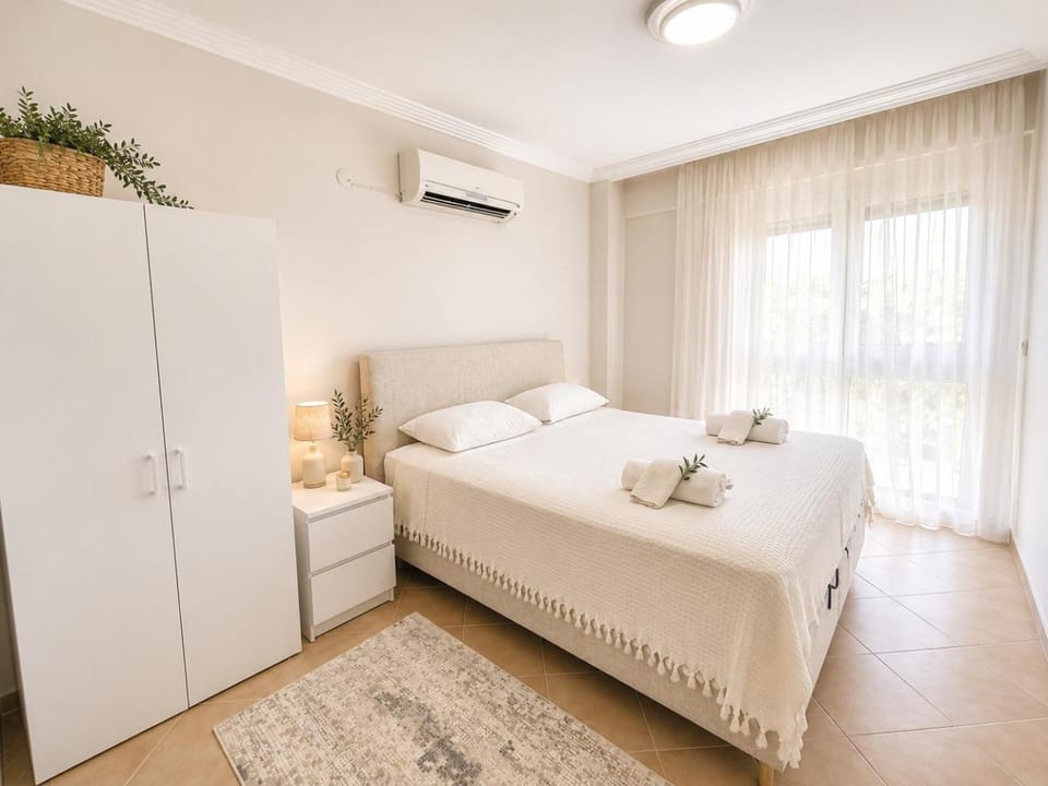 Bed, Photo of the whole room, Bedroom, towels, wardrobe, air conditioner