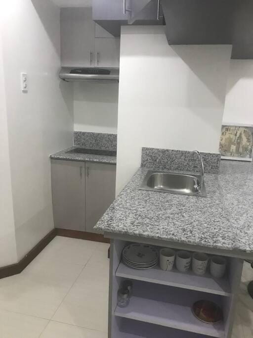 Loft Style Condo Unit in Makati with Netflix WIFI Apartment in Pasay