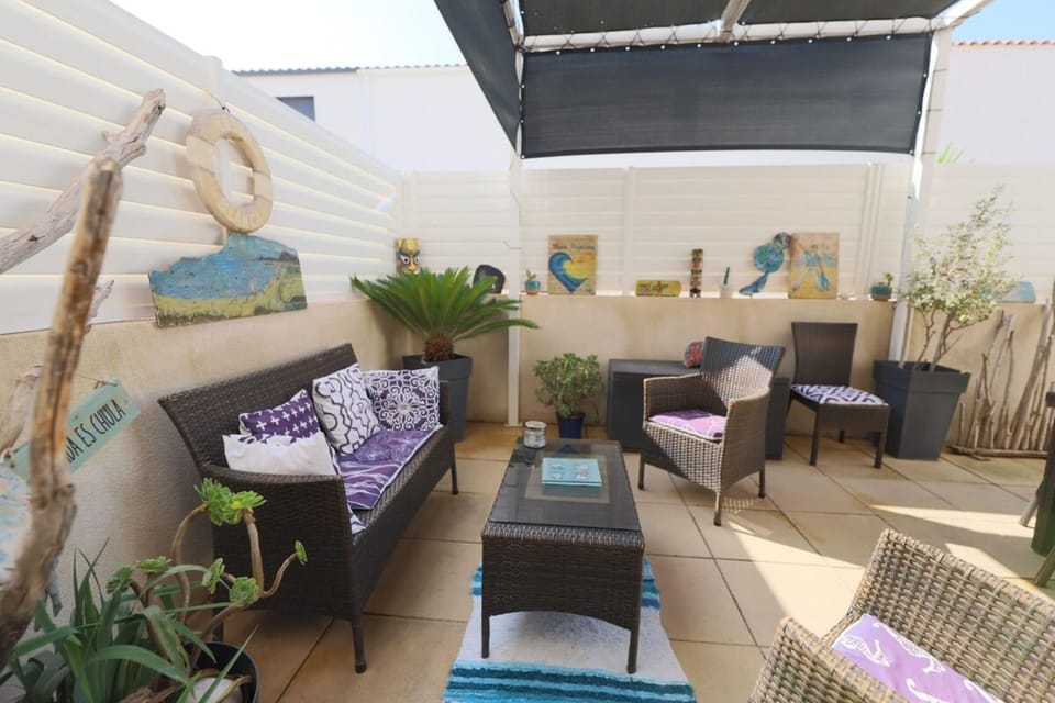 Carro Stunning house just a stones throw from the beaches House in Provence-Alpes-Côte d'Azur