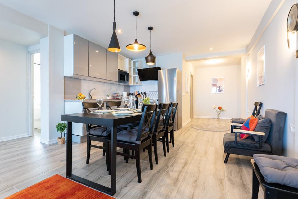 Kitchen or kitchenette, Living room, Dining area