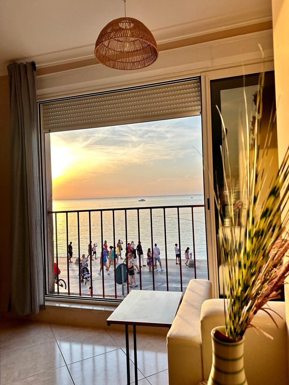 Natural landscape, View (from property/room), Balcony/Terrace, Living room, Seating area, Sea view, Sunset