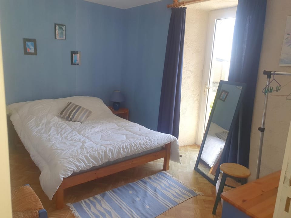 Living room, Bedroom