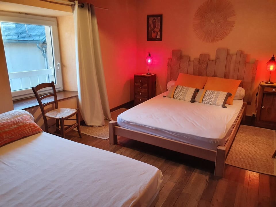 Property building, Living room, Bedroom