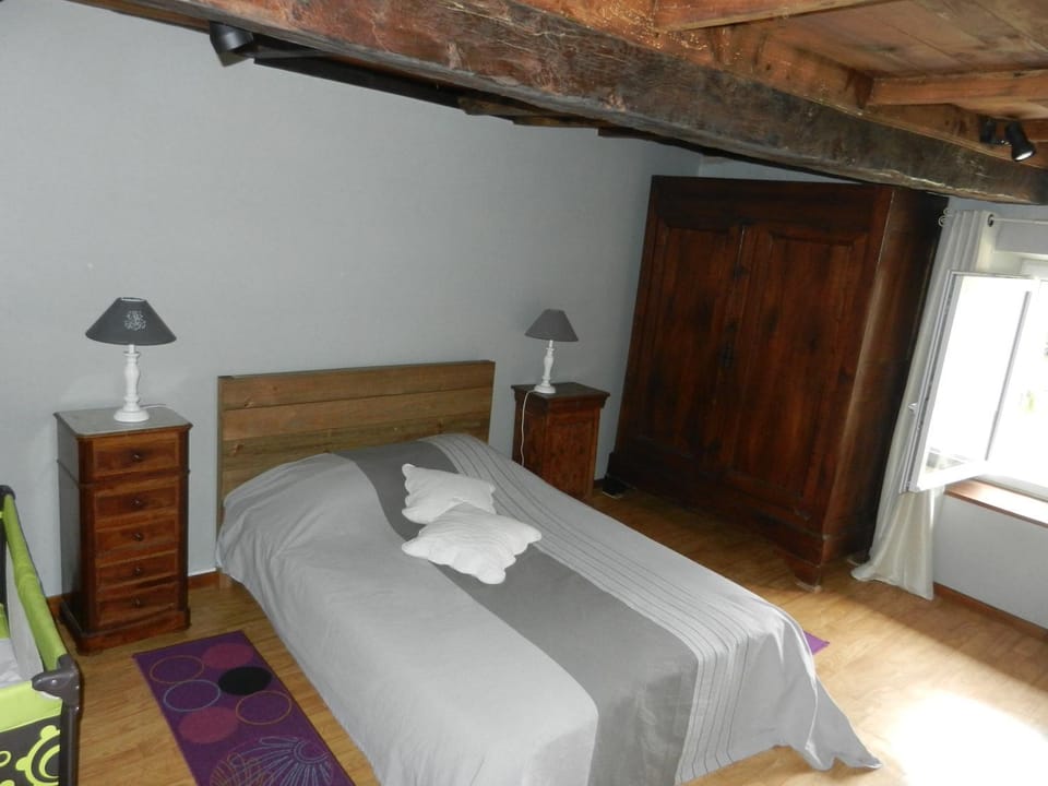 Property building, Living room, Bedroom