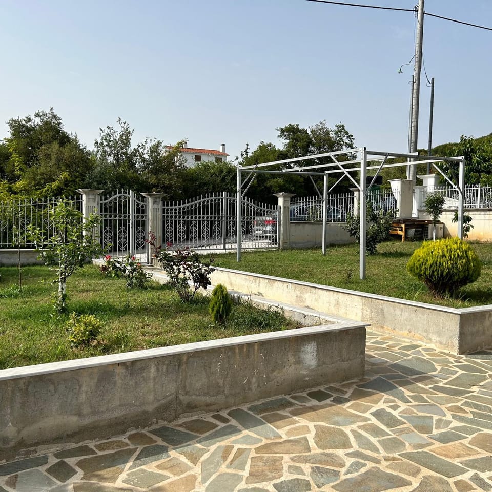 Garden, Balcony/Terrace