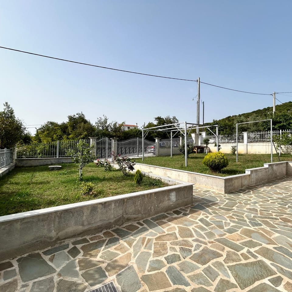 Garden, Balcony/Terrace