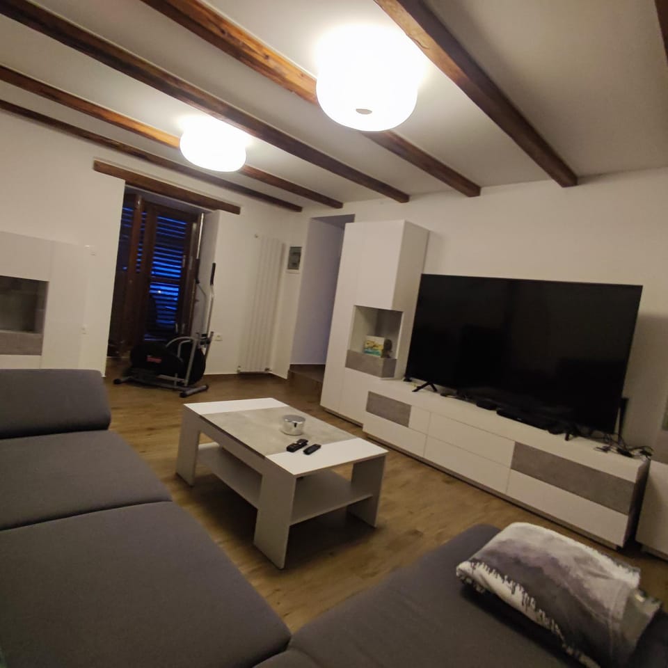 Casa Rosmarin House in Slovenia
