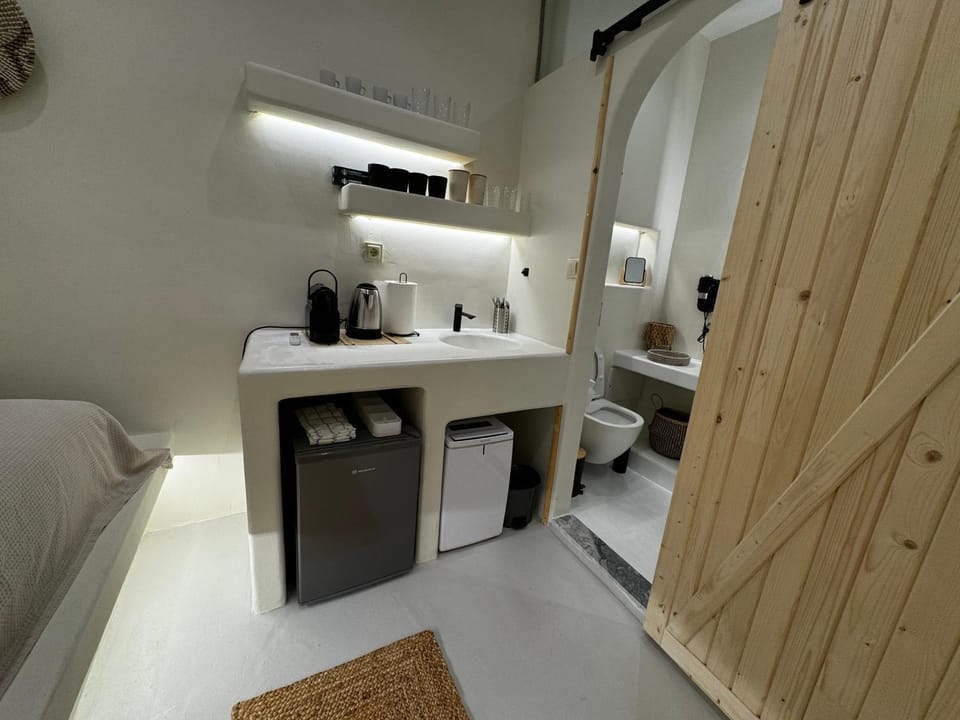 Toilet, Bathroom, Kitchen or kitchenette