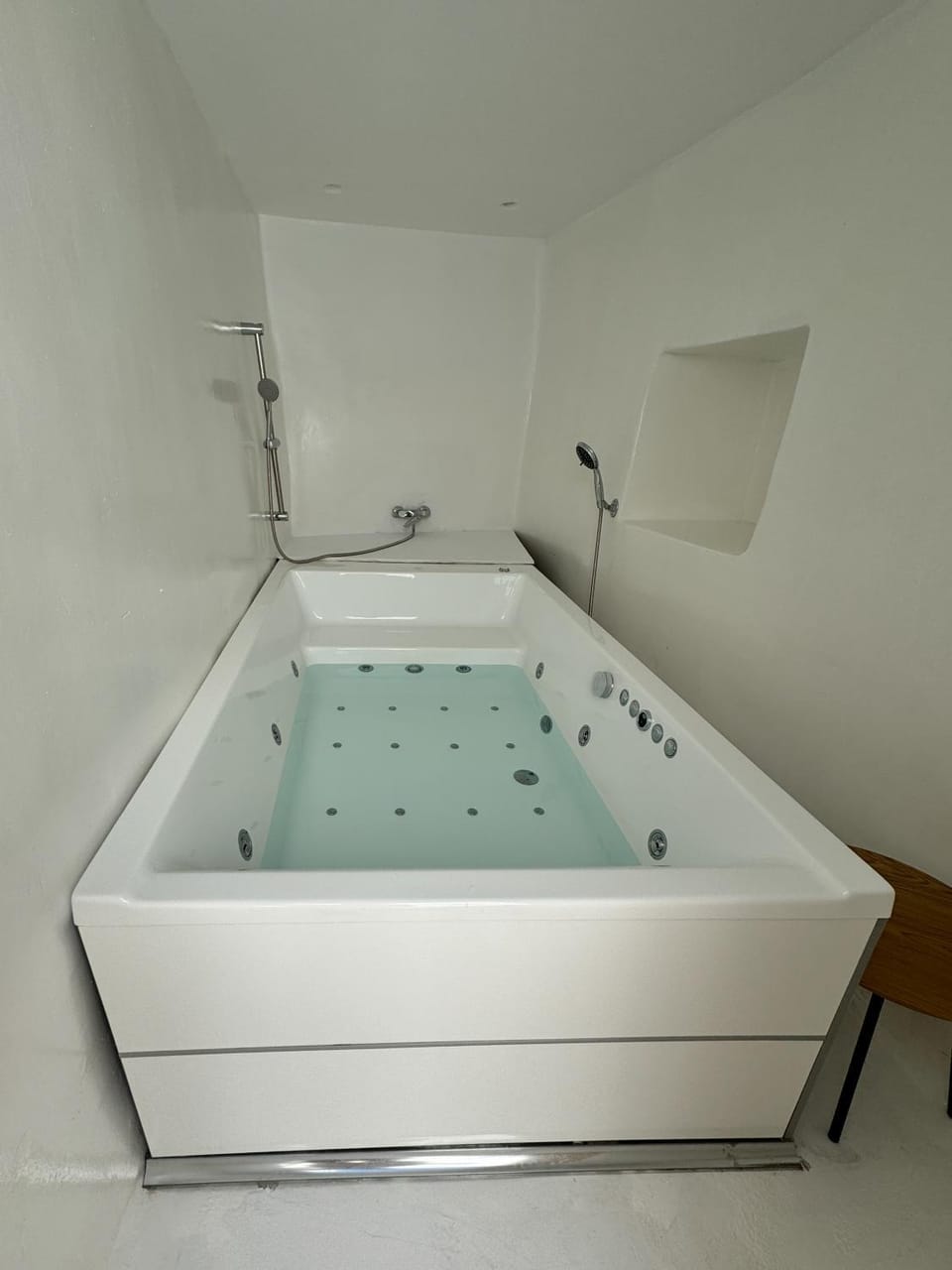 Hot Tub, Hot Tub