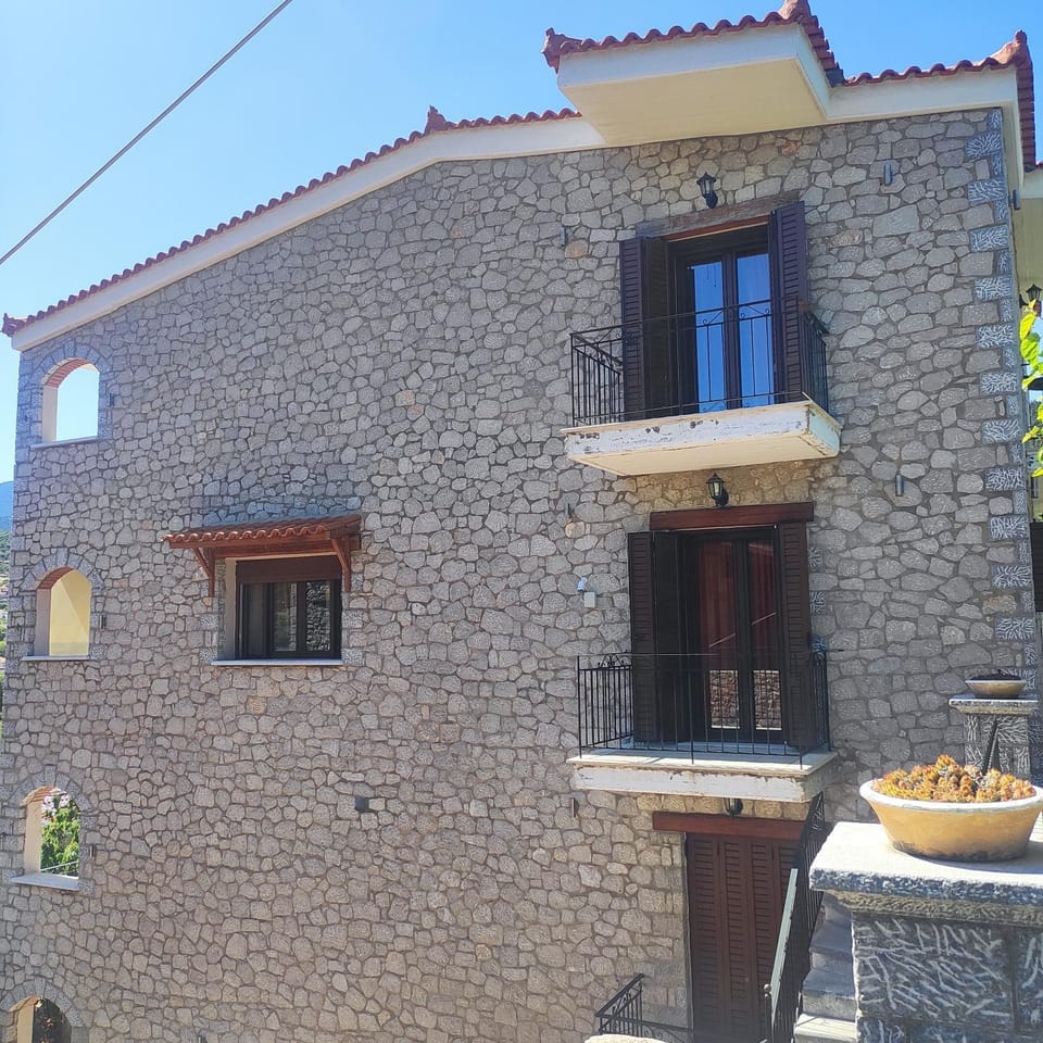 Πέτρινο Apartment in Peloponnese, Western Greece and the Ionian