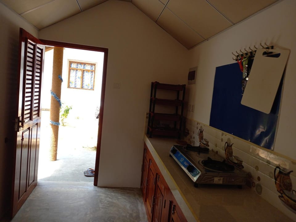 Kitchen or kitchenette, kitchen