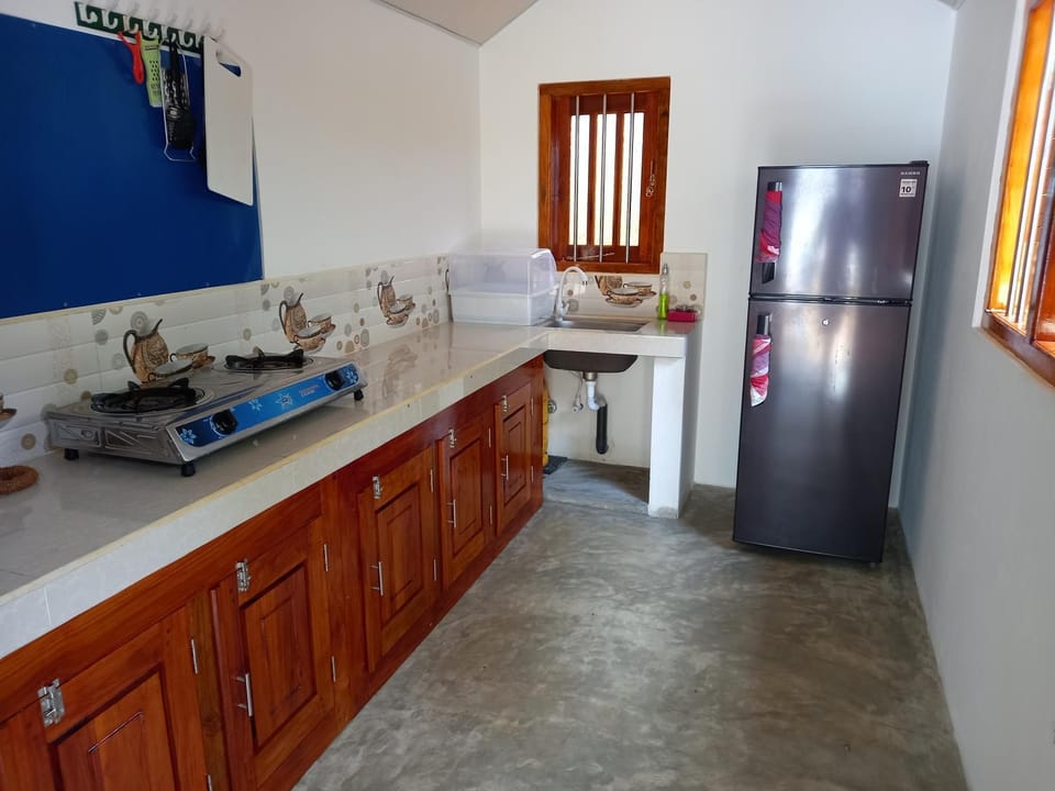 Kitchen or kitchenette, kitchen