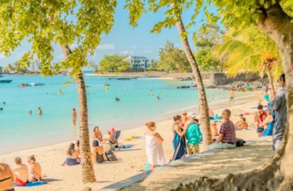 Pereybere Beach Paradise 4 Bedroom Apt Apartment in Grand Baie