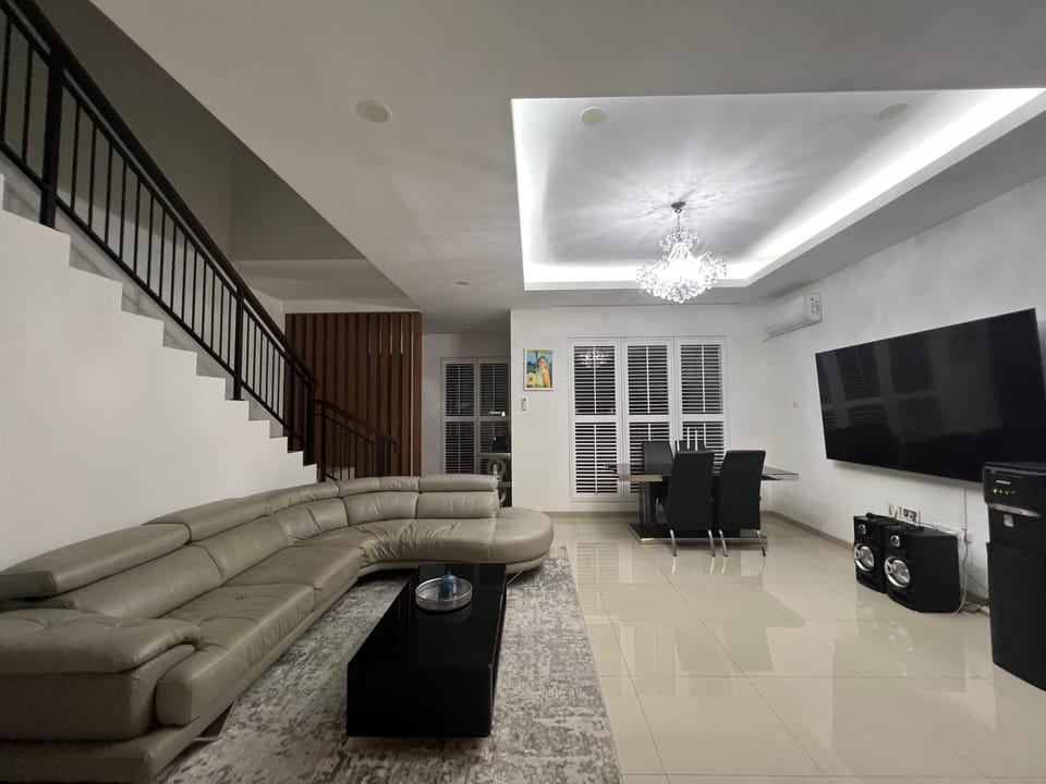 Communal lounge/ TV room