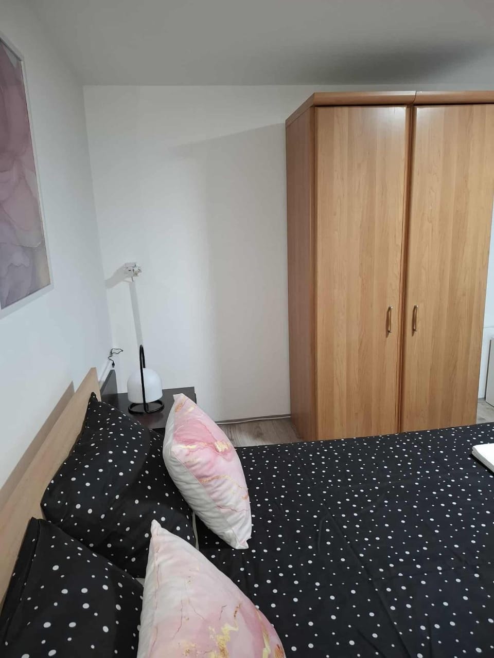 Bed, Photo of the whole room, Bedroom, wardrobe