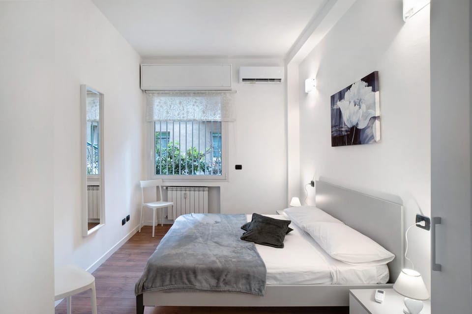 Property building, Living room, Bedroom